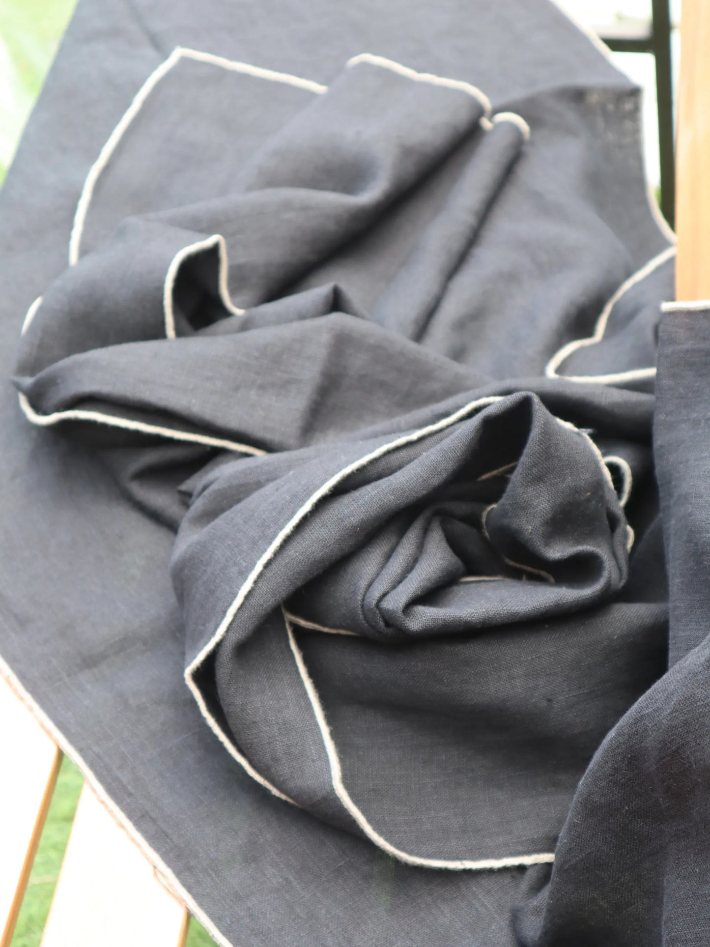 Chemin de table(Noir/Blanc)