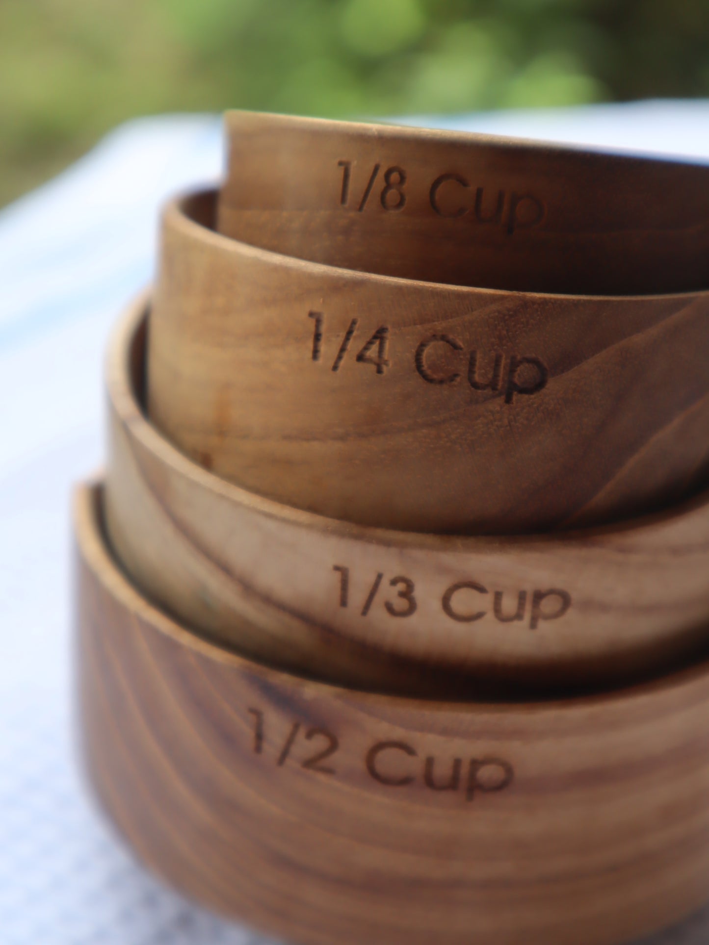 Tasses à mesurer en bois