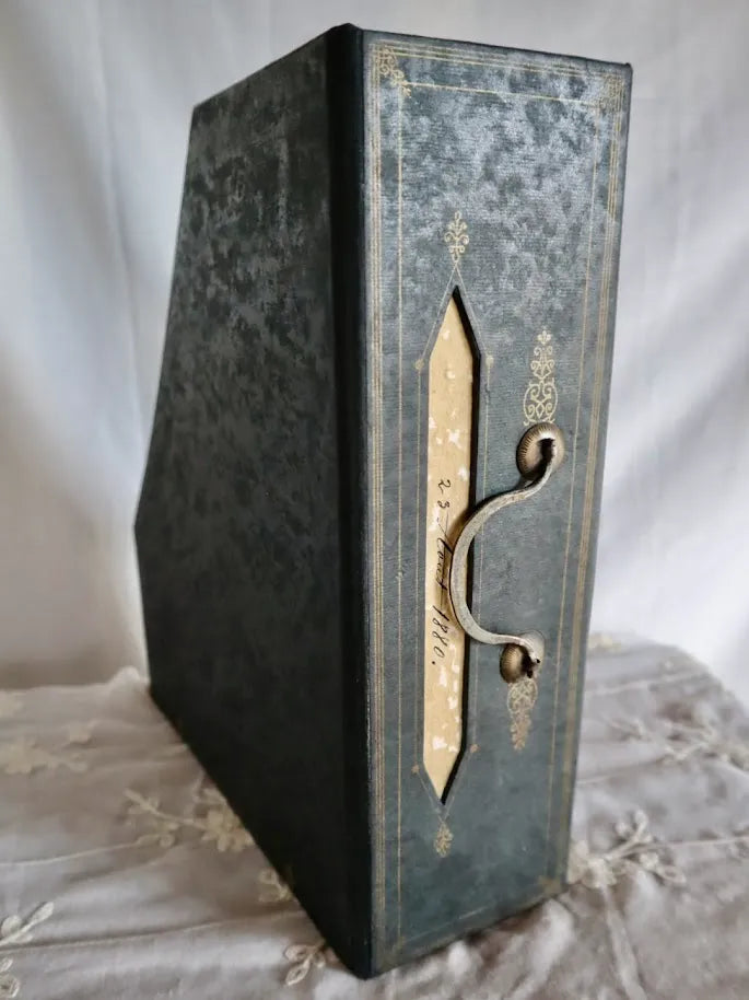 Range dossiers “Cartonnier”