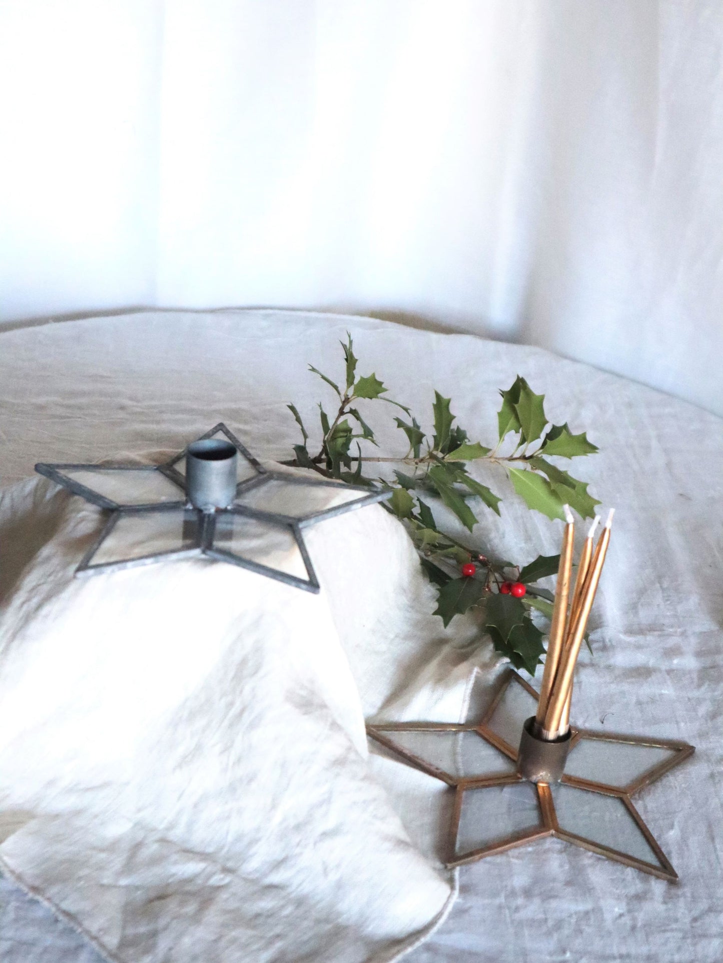 Bougeoirs en forme d'étoile argent